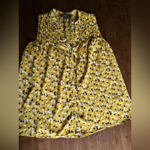 Sunday in Brooklyn Sleeveless Pleated Blouse Women's Small Yellow Floral Prarie‎